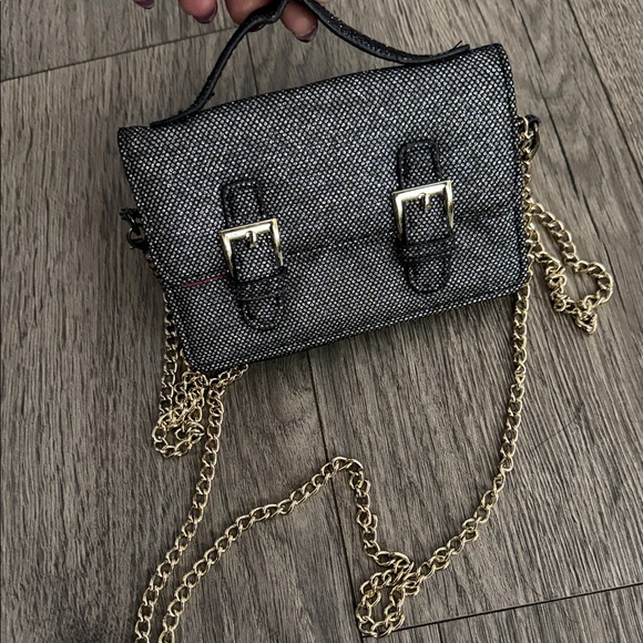 Steve Madden Handbags - Steve Madden Sparkly Black and Gold Chain Crossbody Bag